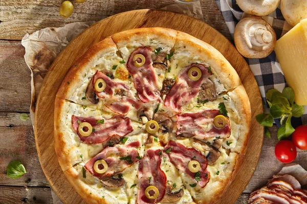 güzel taze pizza