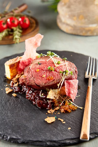 Medallions of veal — Stock Photo, Image