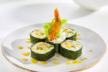 Restoranda nefis Asya menü