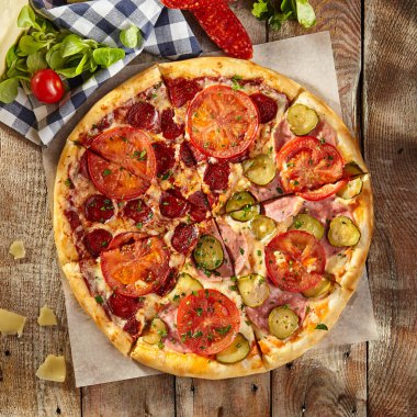 güzel taze pizza