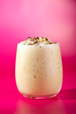 Fındık ve Muz Smoothie