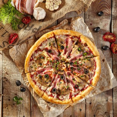 güzel taze pizza