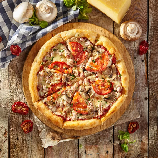 güzel taze pizza