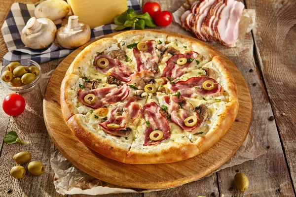 güzel taze pizza