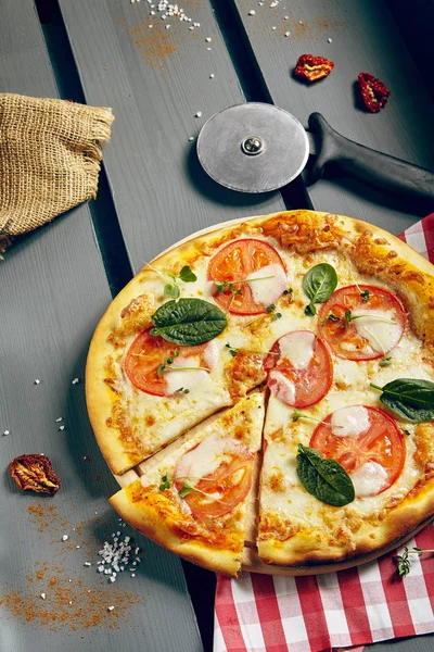 Klasik margarita pizza