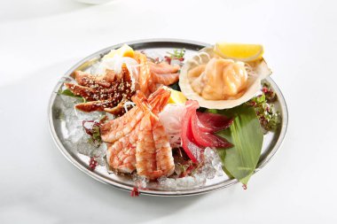 Restoranda nefis Asya menü