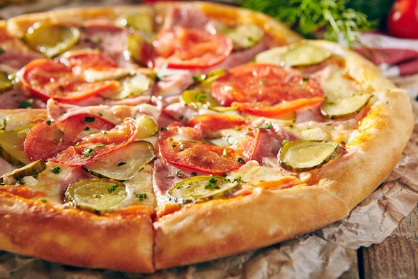 Delicious Fresh Pizza — Stock Photo, Image