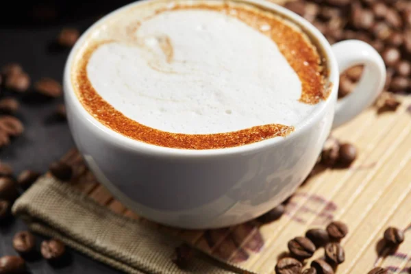 Filiżanka kawy cappuccino — Zdjęcie stockowe