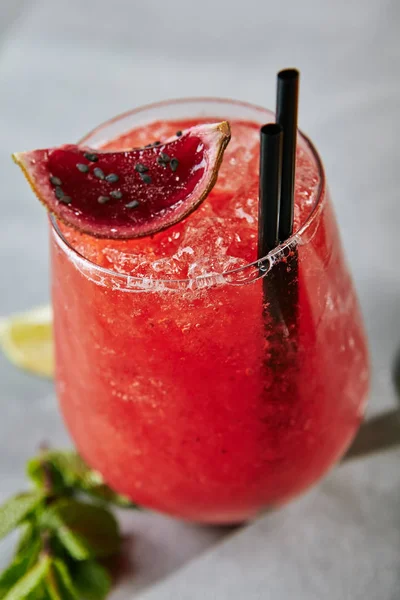 Cocktail aux fraises Garnir de pastèque — Photo