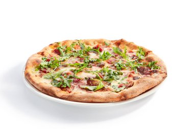 Porcini mantar ve trüf yağı üst görünümü ile Pizza