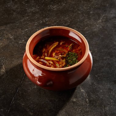 Solyanka çorbası yakın