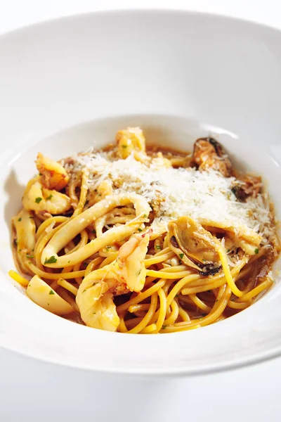 意大利面意大利面或意大利传统海鲜面食 — 图库照片