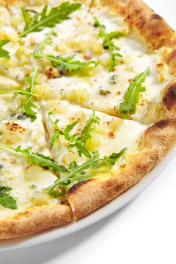 Beyaz Peynirli Pizzalar Beyaz Arkaplanda İzole Edildi