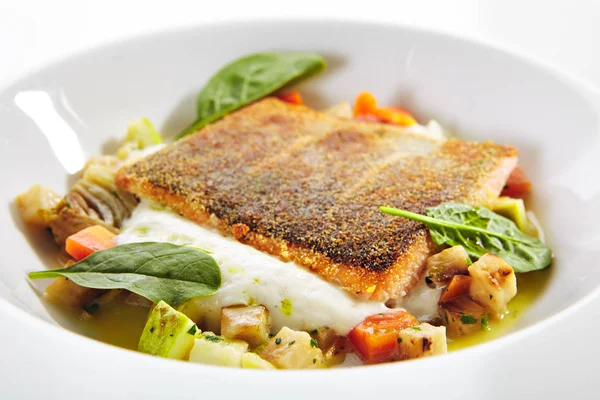 Fried Trout Fillet and Vegetable Stew with Herbs Espuma — Stock Photo, Image