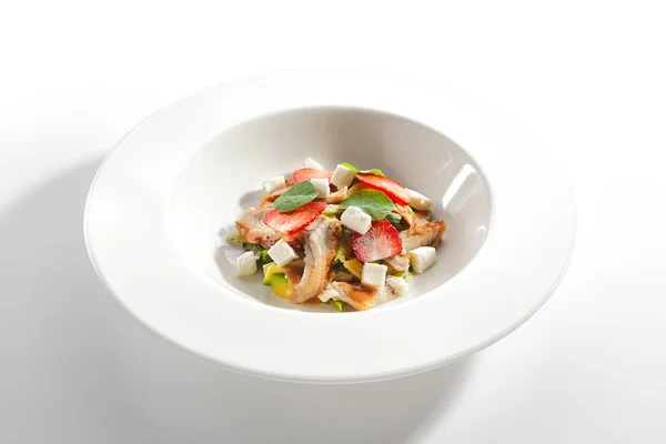 Salad with Smoked Eel Fish or Unagi, Avocado and Strawberries — Stock Photo, Image
