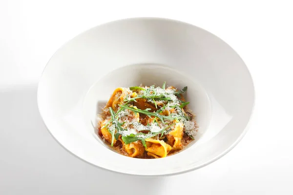 Tortellini with Perch and Tomato Sauce in Restaurant Isolated — Stock Photo, Image