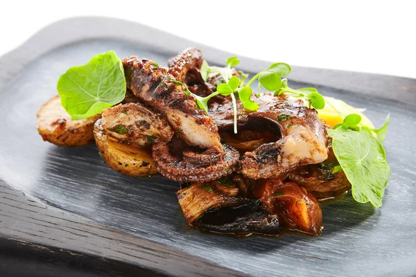 Grilled Octopus Baked Potatoes Delicious Seafood Closeup View Tasty Dish — Stock Photo, Image
