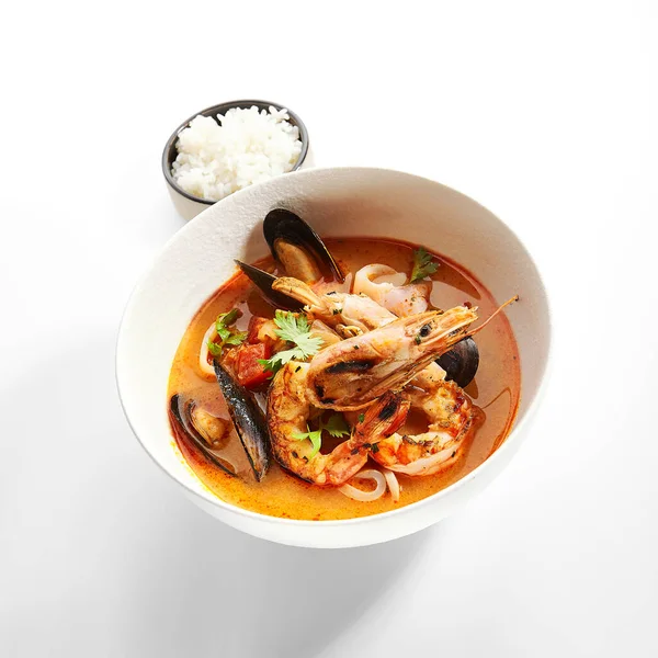 Tom Yum Mit Meeresfrüchten Schüssel Servierte Hauptspeise Thai Saure Und — Stockfoto