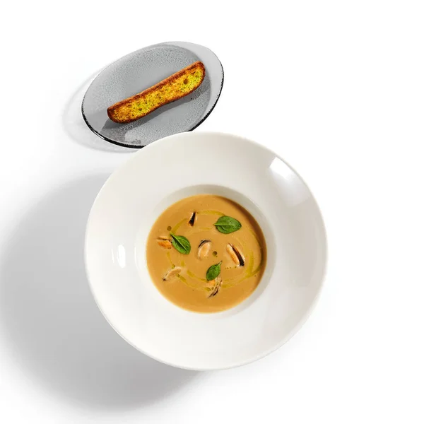 Чилийский Суп Мидий Белой Миске Служил Главным Блюдом Вид Сверху — стоковое фото