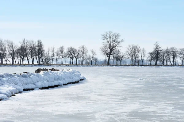 Lac gelé en Suède — Photo