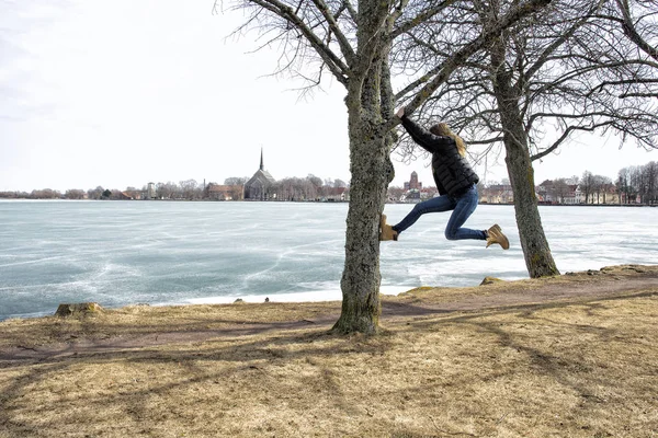 Girl power parkour — Zdjęcie stockowe