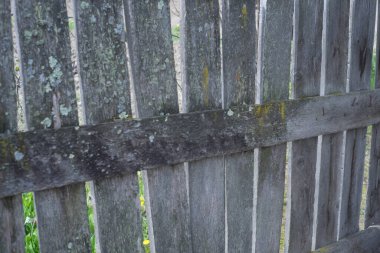 Köylerdeki ağaç çitlerinin dokusu