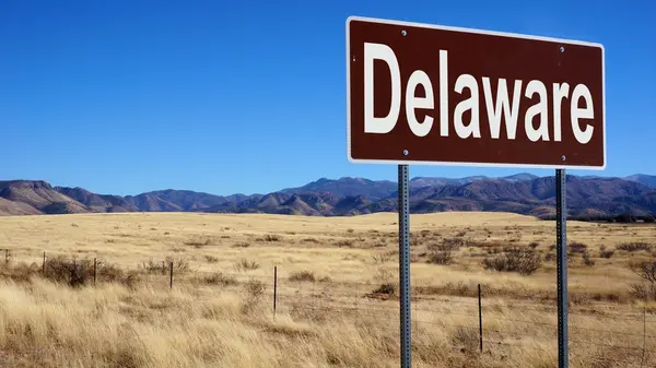 Delaware kahverengi yol işareti — Stok fotoğraf