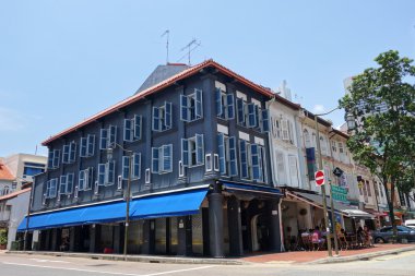 Singapur Telok Ayer Caddesi'nin sokak görünümü