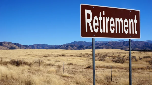 Znak drogowy brązowy emerytury — Zdjęcie stockowe