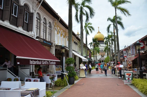 Θέα στο δρόμο του Singapore με Masjid Sultan — Φωτογραφία Αρχείου