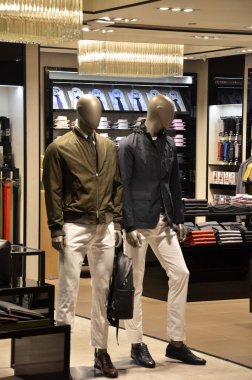 Moda butik ve çıkış windows ekran