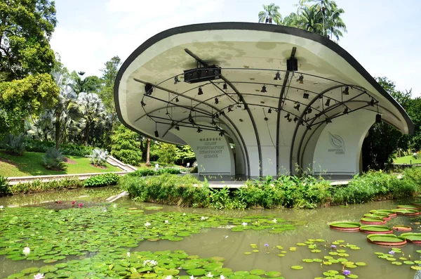 La scène symphonique de la Shaw Foundation dans les jardins botaniques de Singapour — Photo