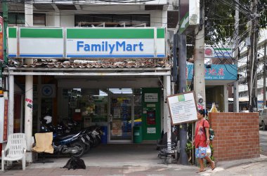 Aile Mart yirmi dört saat kolaylık mağaza Pattay içinde yer alan