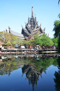 Mabettir gerçeğin, Pattaya Pattaya bir tapınak İnşaat,