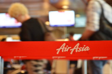 Bürokrasi Singapur'da Changi Havaalanı arası Airasia yazıt ile