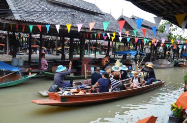 Pattaya Suüstü Pazarı dört bölgeler