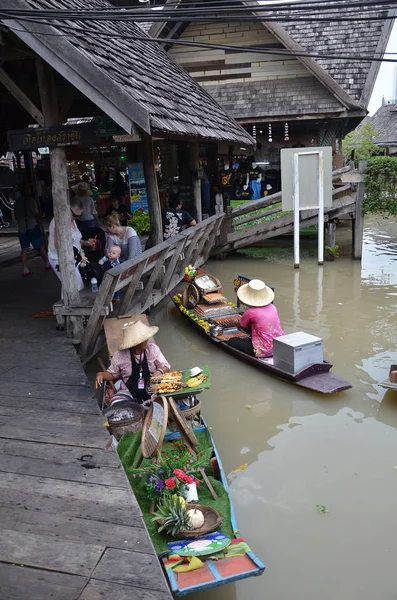 Mercado flotante de Pattaya cuatro regiones —  Fotos de Stock