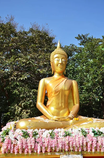 帕 Tmanak 山佛雕像佛教寺 — 图库照片