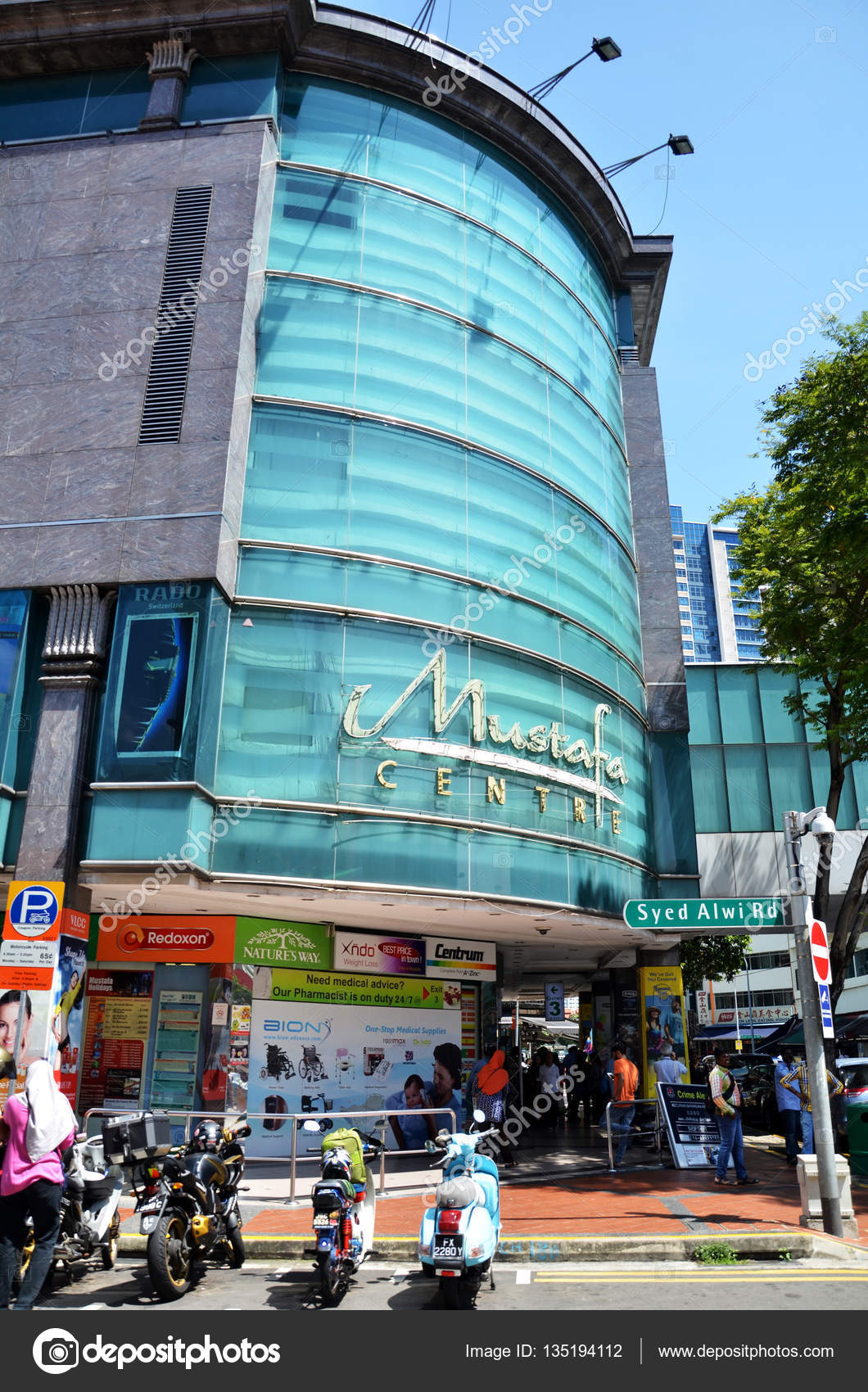 Mustafa Centre At Little India In Singapore Stock Editorial Photo - 
