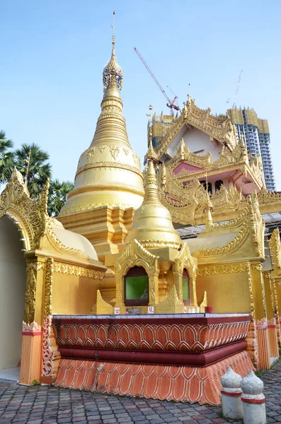 Popular templo birmano en Penang, Malasia — Foto de Stock