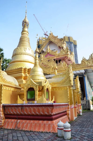 Popular templo birmano en Penang, Malasia —  Fotos de Stock