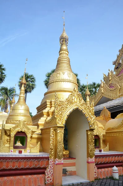 Popular templo birmano en Penang, Malasia —  Fotos de Stock