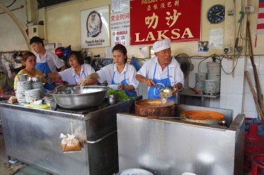 Hava Itam, kalem onların Assam Laksa şehriye ahır Hawker satıcıda