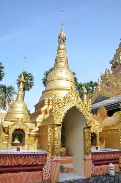 Temple birman populaire à Penang, Malaisie — Photo