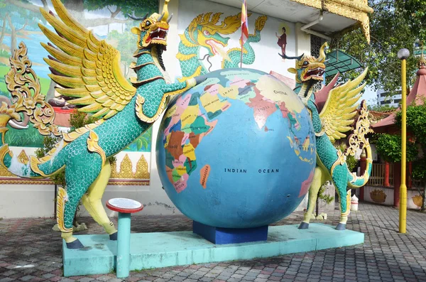 Popular templo birmano en Penang, Malasia — Foto de Stock