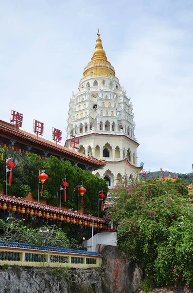 Buddhist temple Kek Lok Si in Penang — Stock Photo, Image