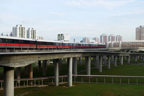 Singapur kitle hızlı tren Jurong parça seyahatlerinizde (Mrt) — Stok fotoğraf