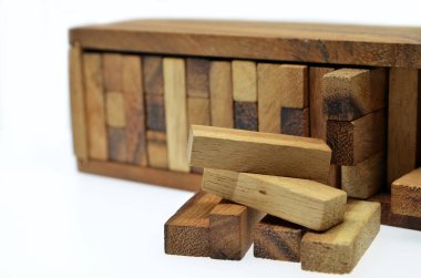 İş risk kavramı ile jenga oyunu