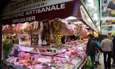 Et deposu pazarında Nimes, Fransa