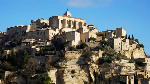 Village perché Gordes dans la Provence française — Photo